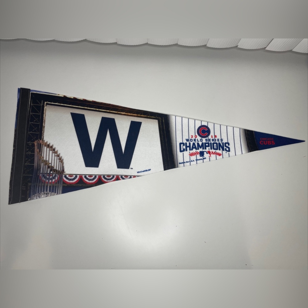 Chicago Cubs 2016 World Series Champions ~  30"  Pennant~Banner ~ New